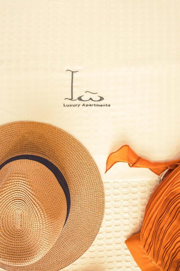 بريفيزا Io Luxury Pool & Hot Tub Suites المظهر الخارجي الصورة