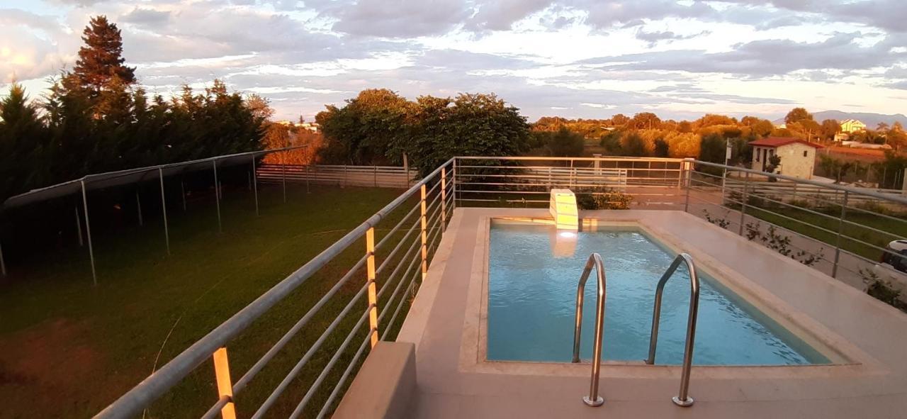 بريفيزا Io Luxury Pool & Hot Tub Suites المظهر الخارجي الصورة